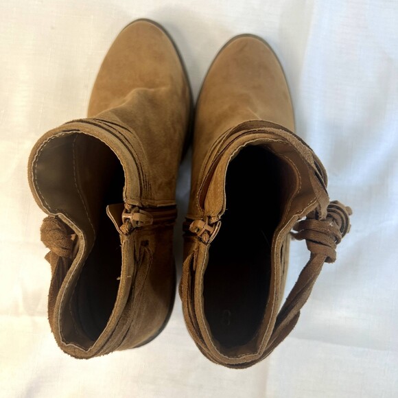 Time and True Faux Suede Heeled Tassel Brown Booties Size 8 - Picture 5 of 9